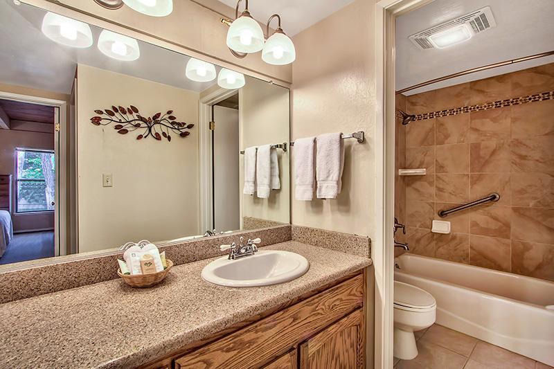 South Lake Tahoe Resort - Steps To Beach & Close To Heavenly Екстериор снимка